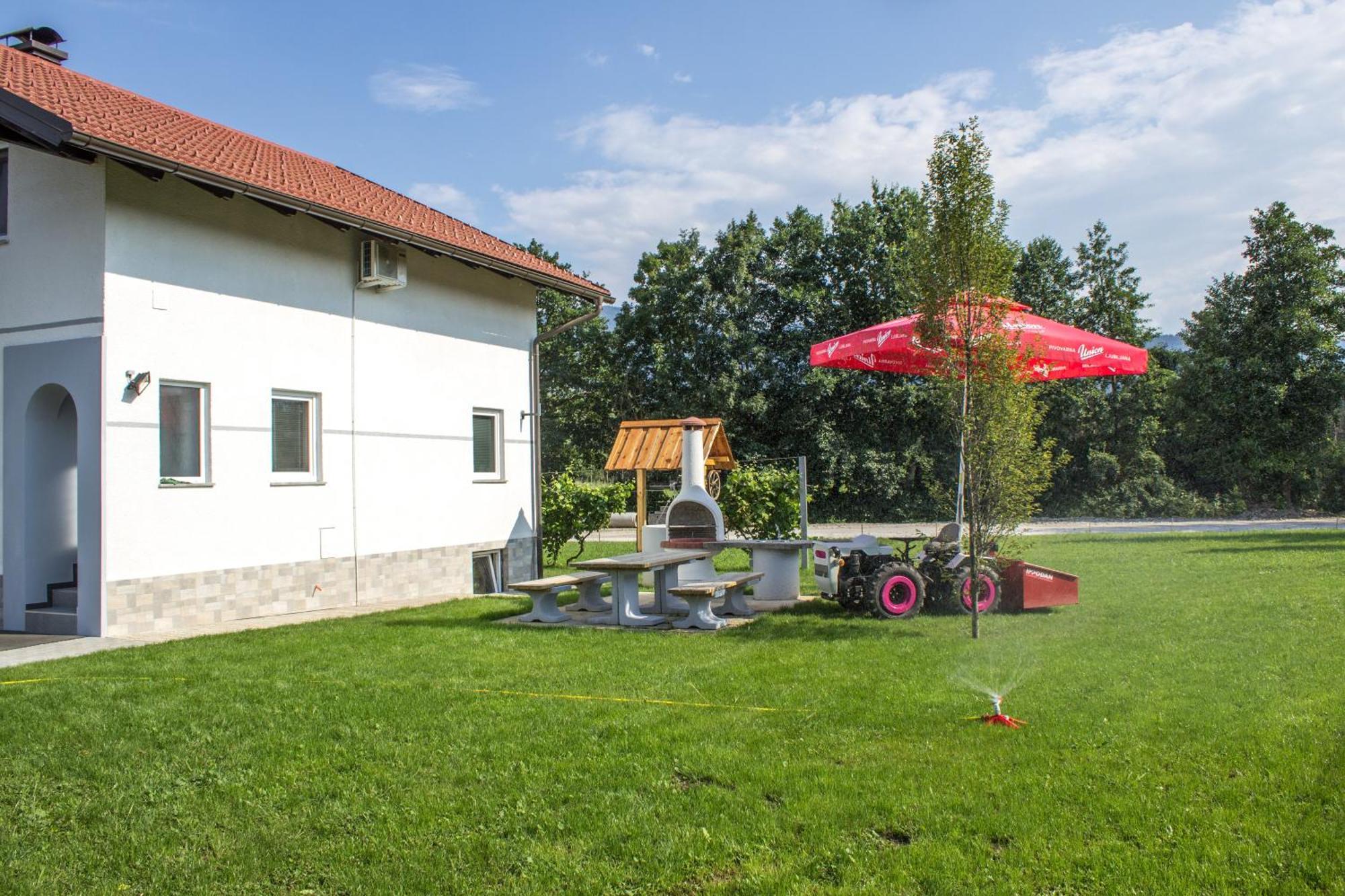 Hanzi Holiday Home Recica ob Savinji Ngoại thất bức ảnh